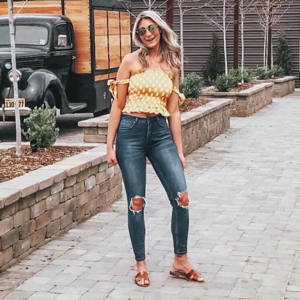 Free People Busted Knee Jeans- Dark wash